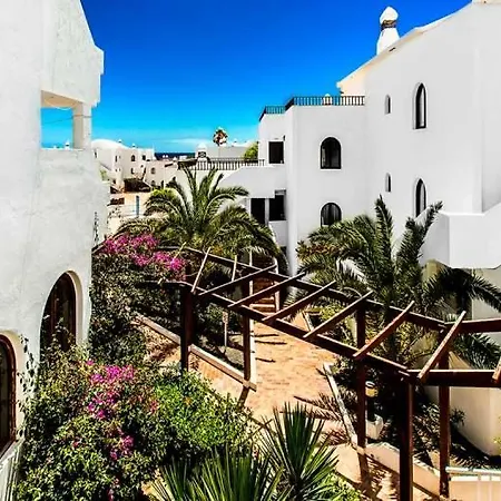 Sleeps 4 Pool Wifi T691574 Apartament Costa Teguise