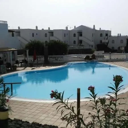 Sleeps 4 Pool Wifi T691574 Appartement *