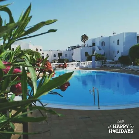 Sleeps 4 Pool Wifi T691574 Appartement